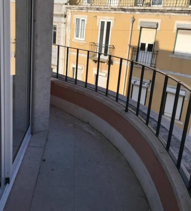 Cosy 2 Bedrooms Apartment In Arroios - Ssl 3A Lisbona Esterno foto